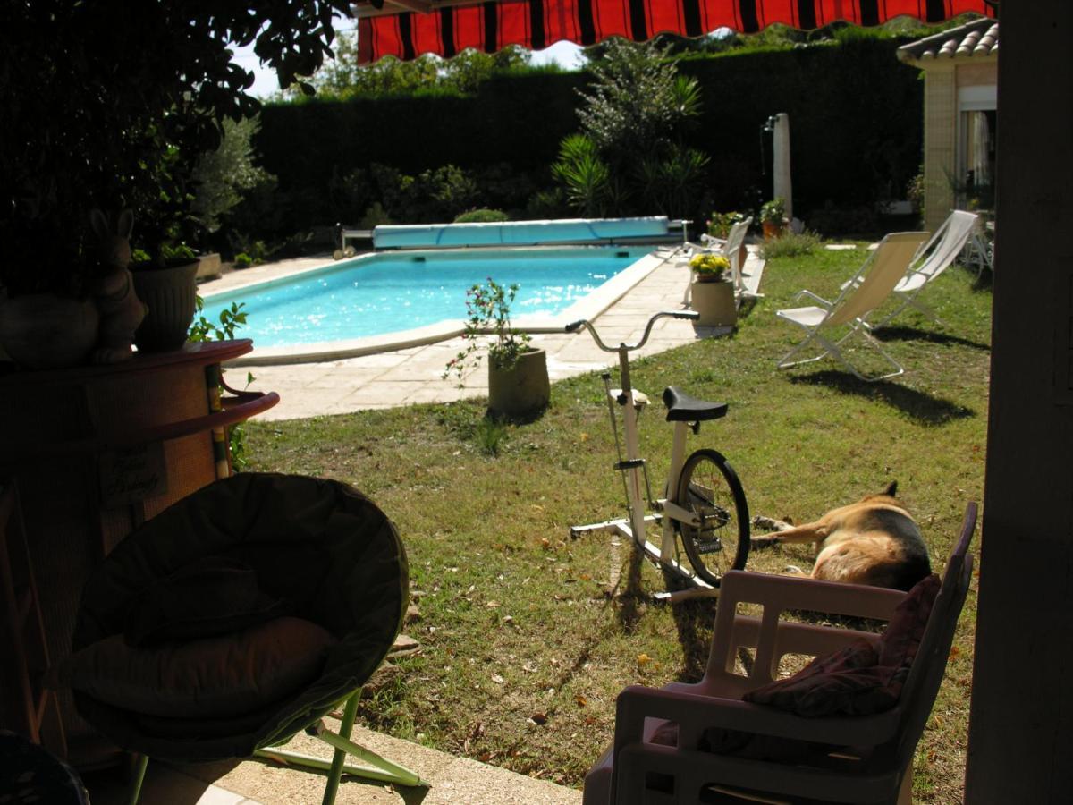 Villa Les Iris Sernhac Exterior foto